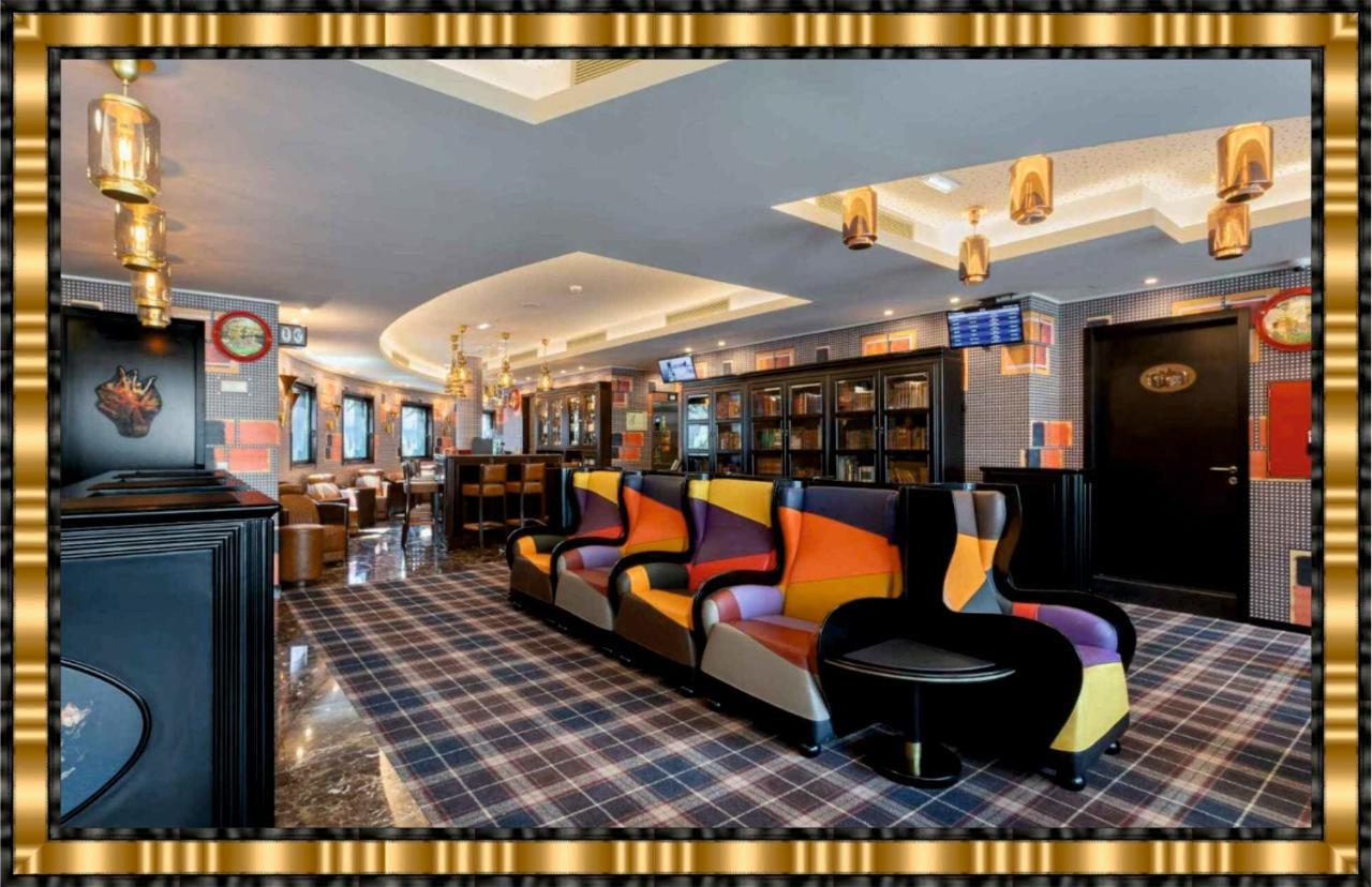 Hotel Jaguar Oporto - Airport To Hotel And City Center And Vice-Versa Is A Free And Continuous Shuttle Service From 7Am To 8Pm מראה חיצוני תמונה