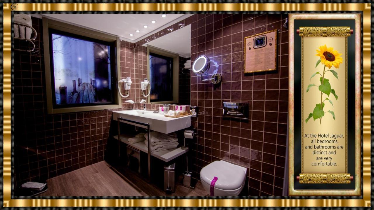 Hotel Jaguar Oporto - Airport To Hotel And City Center And Vice-Versa Is A Free And Continuous Shuttle Service From 7Am To 8Pm מראה חיצוני תמונה