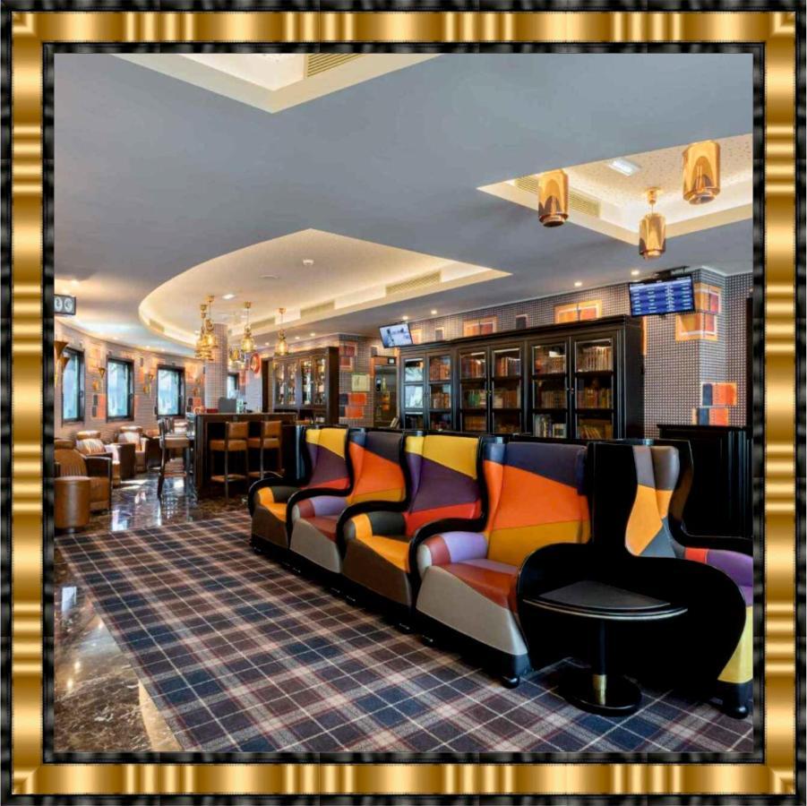 Hotel Jaguar Oporto - Airport To Hotel And City Center And Vice-Versa Is A Free And Continuous Shuttle Service From 7Am To 8Pm מראה חיצוני תמונה